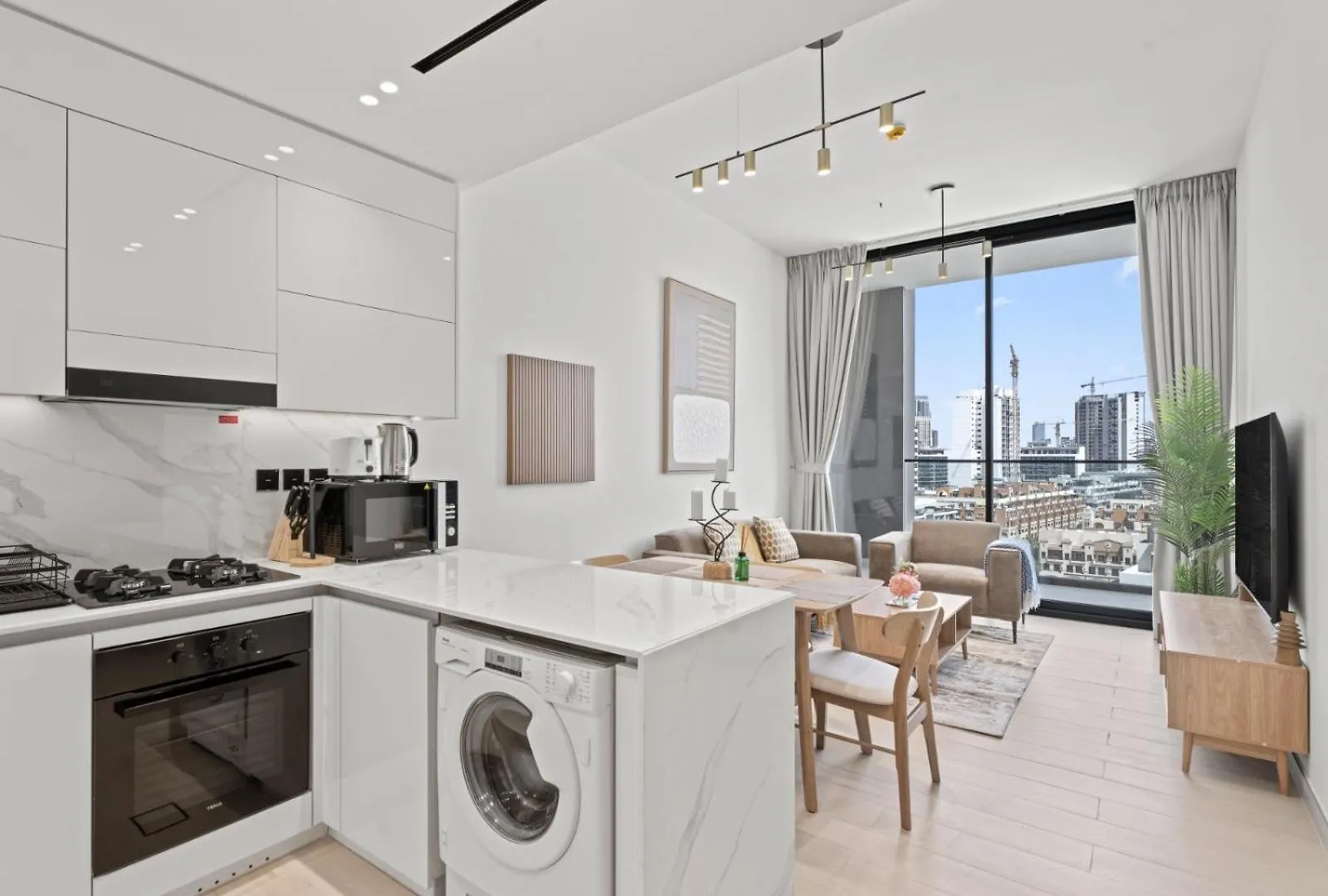 Contemporary Bliss - 1Bdr Haven In Binghatti Onyx Dubai