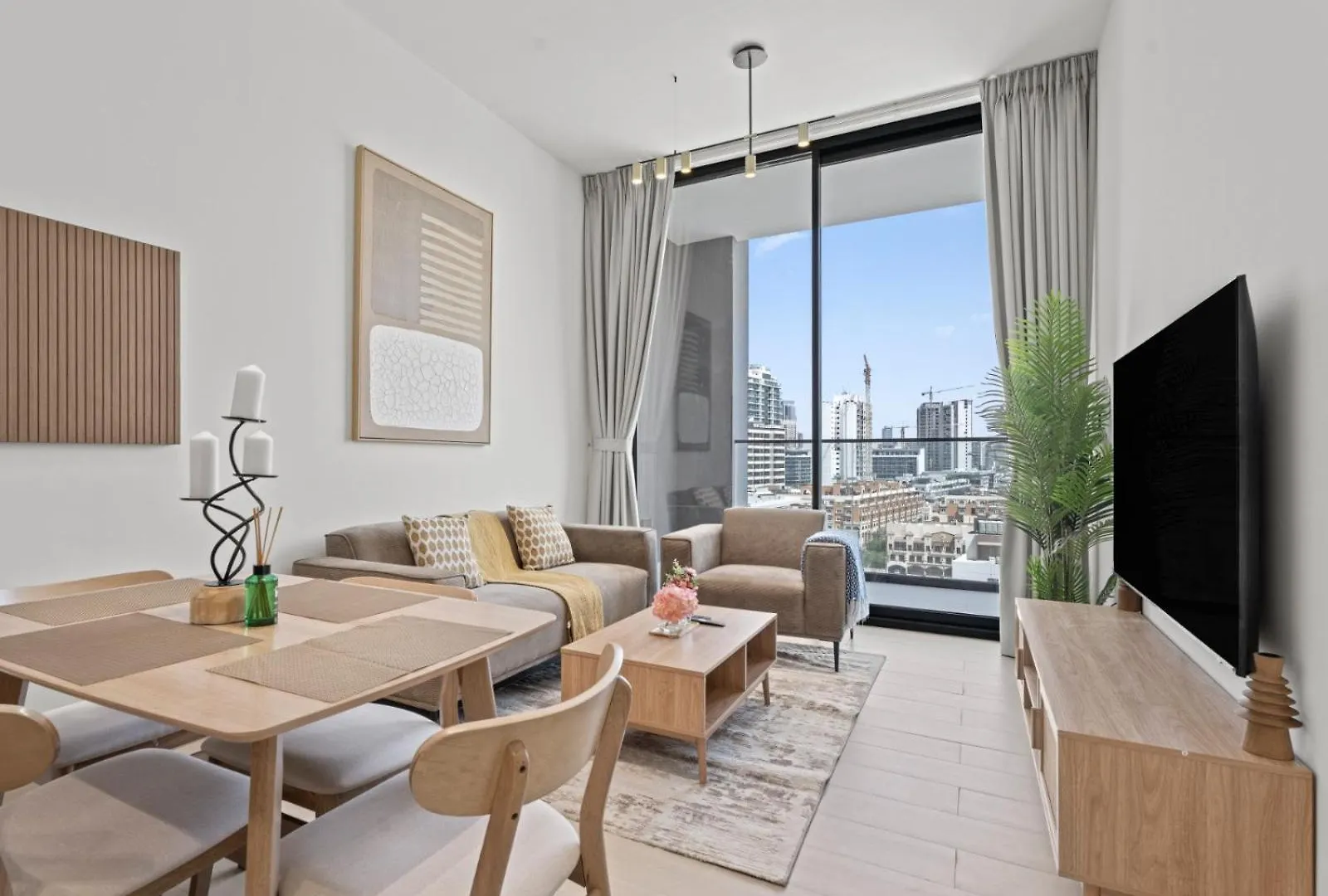 Apartment Contemporary Bliss - 1Bdr Haven In Binghatti Onyx Dubai